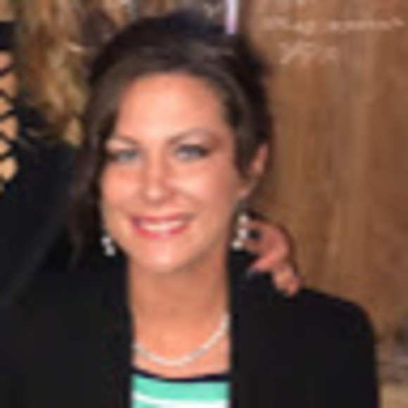 Meet your Posher, Gabrielle - Picture 1 of 1